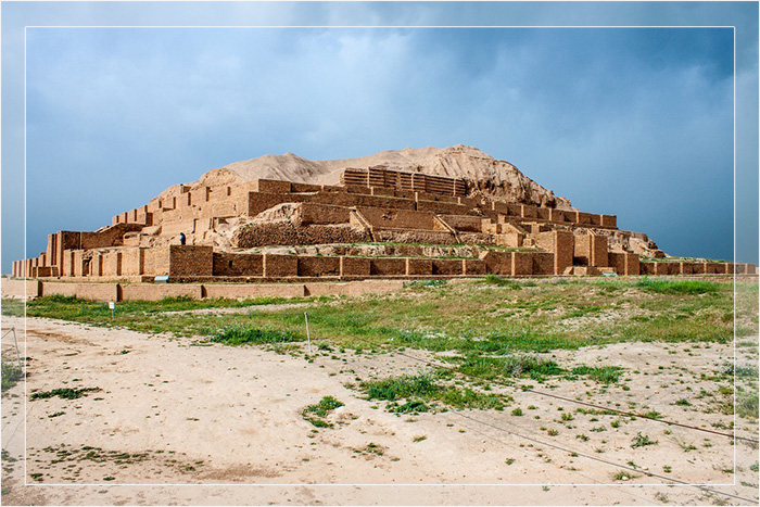 Чога Занбил, древний эламский комплекс в провинции Хузестан в Иране.