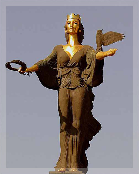 Статуя Софии, богини мудрости катарских христиан. София, Болгария.