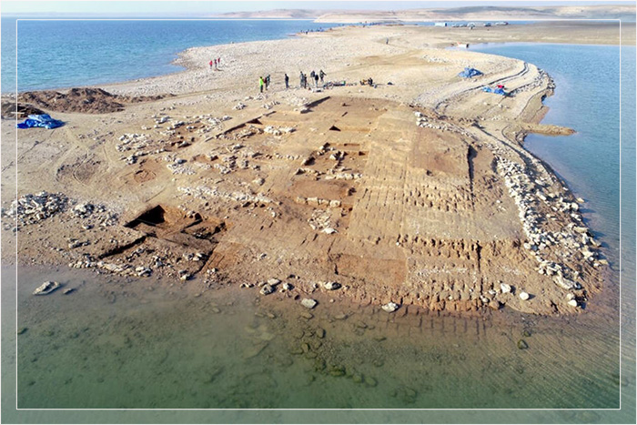 Археологи получили краткий доступ к городу во время очередной засухи.