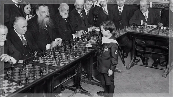 Мальчик с лёгкостью ложил на лопатки именитых мастеров шахмат.