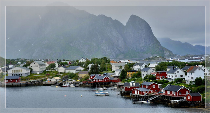 Норвежская домохозяйка не чаяла найти столь ценное сокровище в куче дешёвых безделушек.