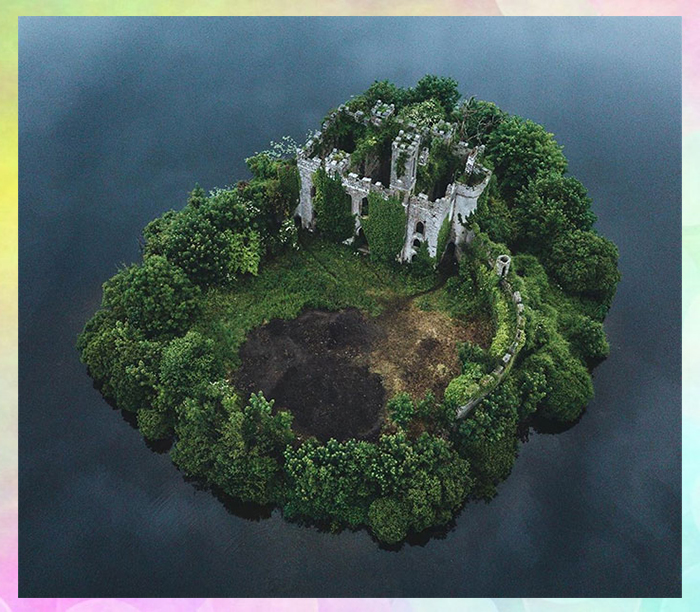 Заброшенный замок в Ирландии.
