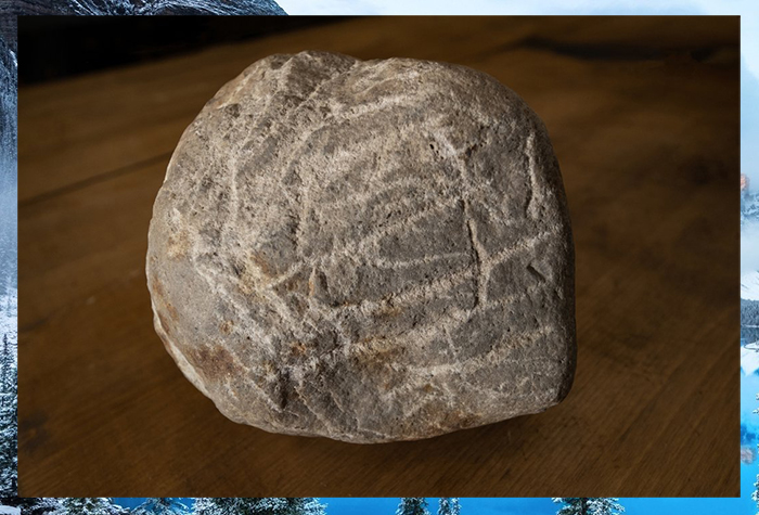 Размер камней колеблется от 9 до 55 килограммов.