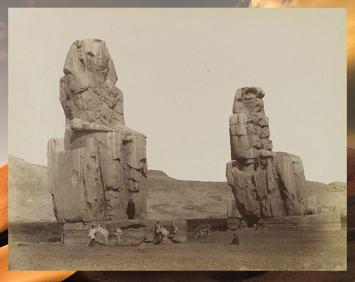 Колоссы Мемнона на фотографии 19 века.