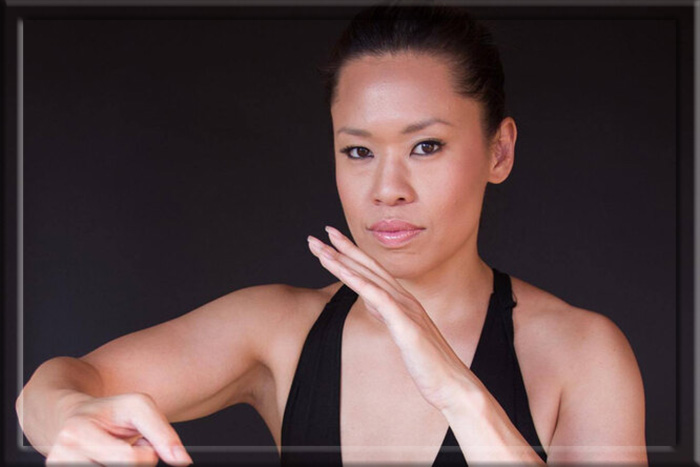 Чемпионка по боевым искусствам и дочь мастера боевых искусств Уильяма Си Чена,Тиффани Чен.
