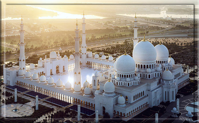 Большая мечеть шейха Зайда в Абу-Даби.