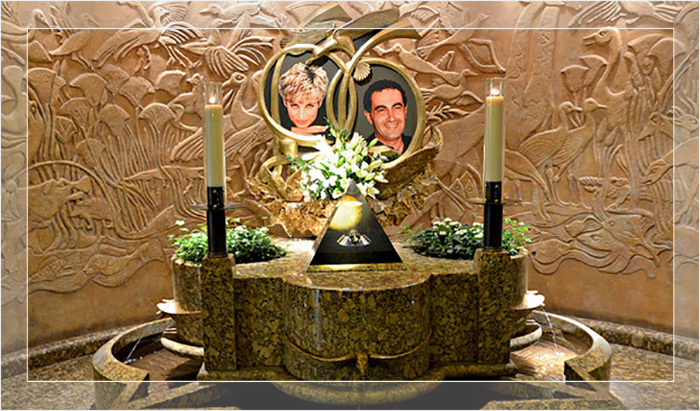 Памятный мемориал в честь принцессы Дианы и Доди Аль-Файеда.