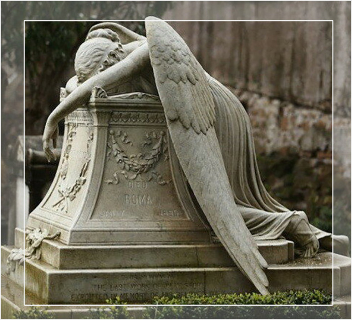 Кладбище - это последнее слово, которое приходит на ум при взгляде на скульптуры Стальено.