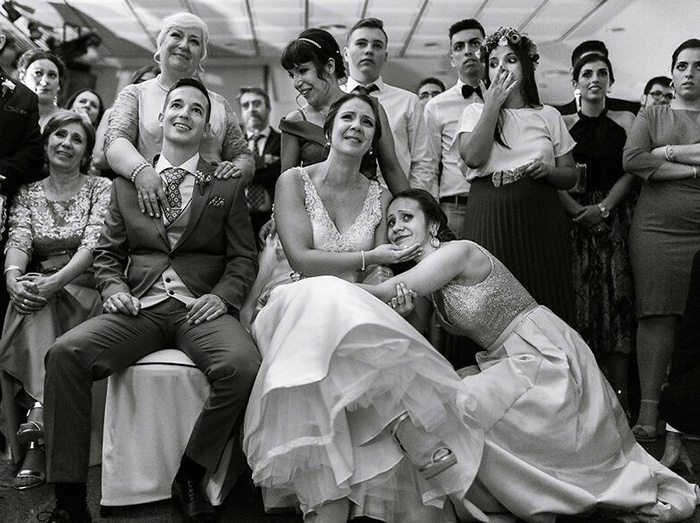 Сладкий свадебный семейный момент. / Фото: Tn Fotografia / fotografos-de-boda.net