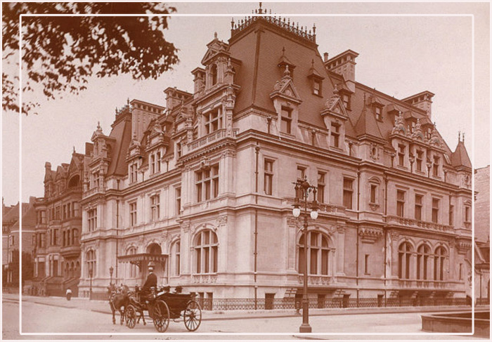 Дом Джона Джейкоба Астора на Пятой авеню и 65-й улице, Нью-Йорк, около 1900 года.