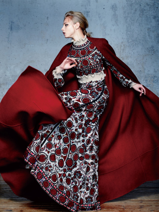Статный образ. Vogue China Collections April 2015. Модель: Анна Селезнева (Anna Selezneva). Фотограф: David Bellemere.