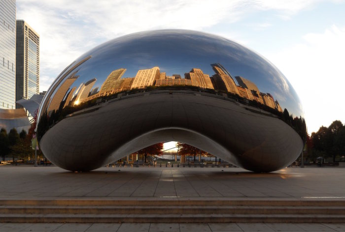 Облачные ворота в Чикаго. Автор: Anish Kapoor. | Фото: google.ru.