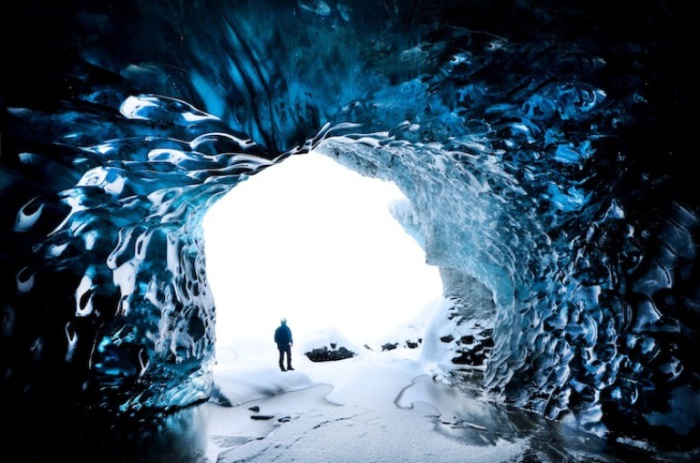 Исландия. Ледяная пещера.