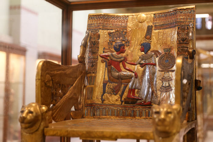 Золотой трон Тутанхамона.