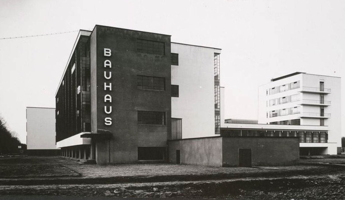 Школа Баухаса, фоторабота Люсии Мохой, середина 1920-х годов. \ Фото: yandex.ua.