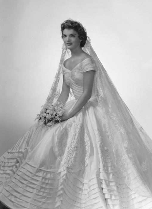 Свадебное платье Джеки Кеннеди. \ Фото: aufeminin.com.