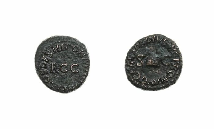 Монета в память об отмене налогов Калигулой, 38 год н.э. \ Фото: wikipedia.org.