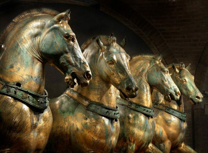 Лошади Святого Марка, также известные как Триумфальная квадрига, 2-й или 3-й век нашей эры. \ Фото: yandex.ua.