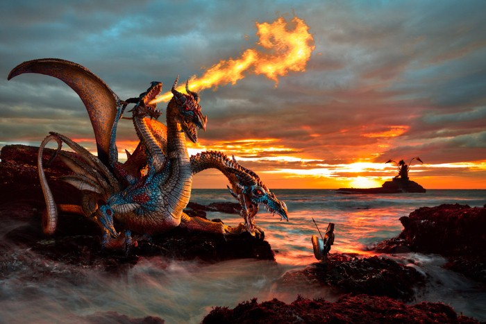Огнедышащий дракон. Автор: Christophe Kiciak.