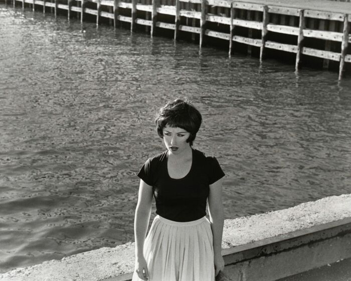 «Кадры из фильма без названия» № 25, Синди Шерман, 1978 год. \ Фото: pinterest.ca.