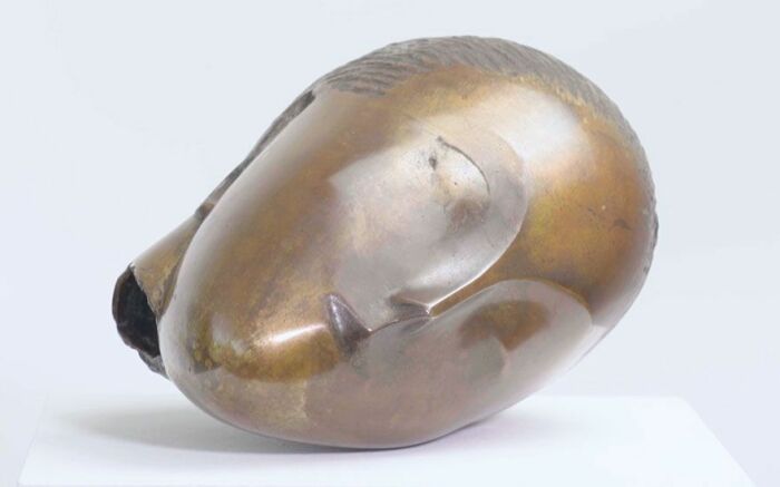 На торгах Christies в Нью-Йорке бронзовый шедевр Константина Бранкузи «Спящая муза» был продан за 57,3 млн.долларов. \ Фото: pinterest.com.