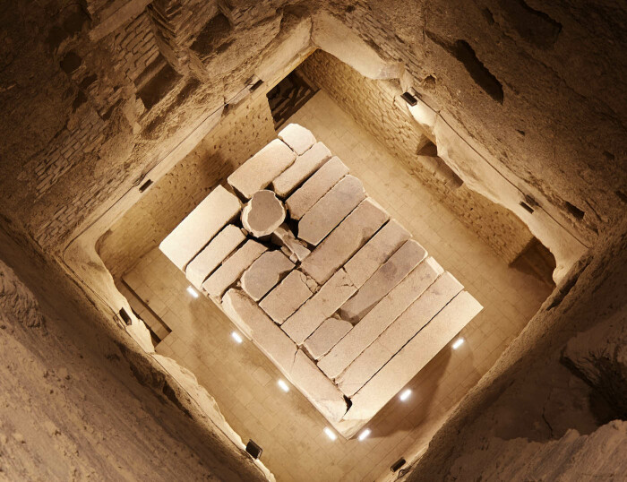 Южный вход в пирамиду Джосера. \ Фото: google.com.