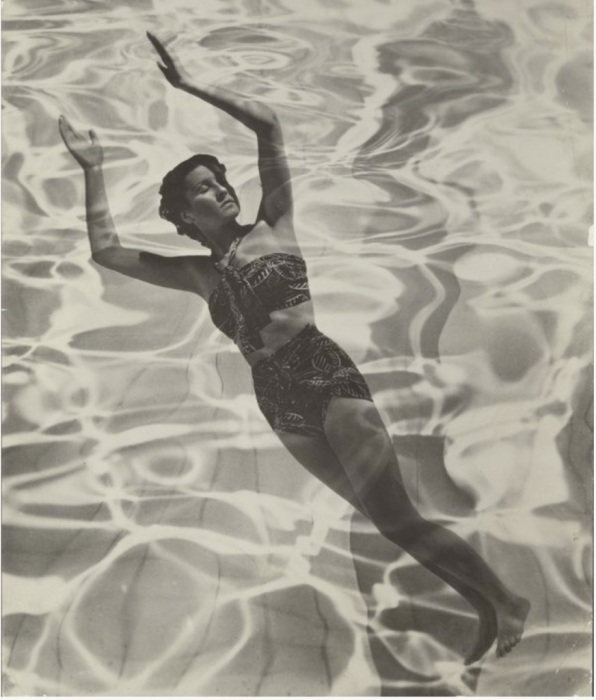 Модель Дора Маар в купальнике 1936 года. \ Фото: bing.com.