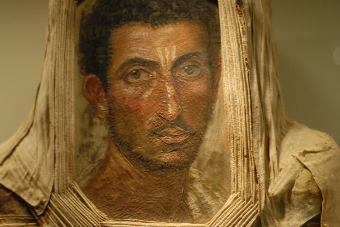 Портрет фаюмской мумии. \ Фото: sw.wikipedia.org.