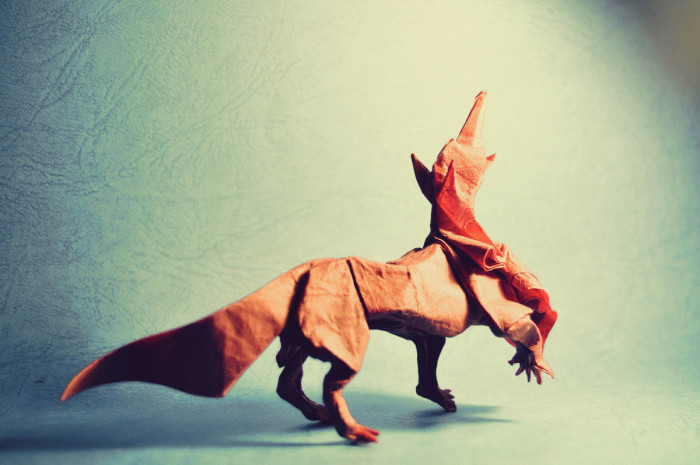 Огнедышащий дракон. Мастер оригами: Гонсало Гарсия Кальво (Gonzalo Garcia Calvo).
