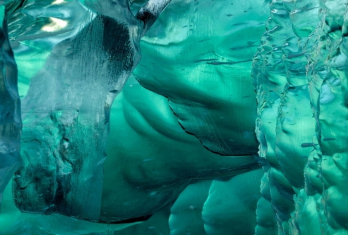 Изумрудные льды Гренландии.