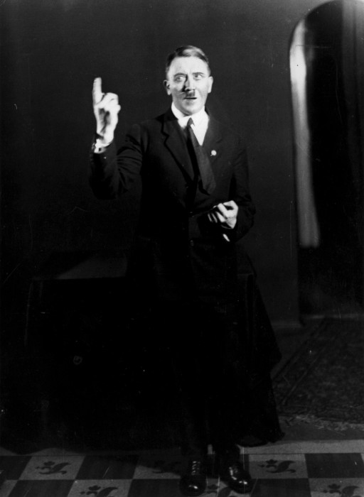Гитлер в объективе Генриха Гофмана (Heinrich Hoffmann).
