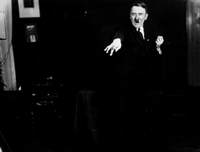 Великий диктатор Адольф Гитлер. Автор фото: Генрих Гофман (Heinrich Hoffmann).