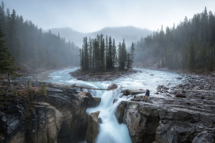 Водопад Санвапта, Канада. Автор: Jack Bolshaw и Marta Kulesza.