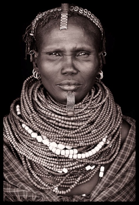 Жительница долины Омо, Эфиопия. Автор: John Kenny.