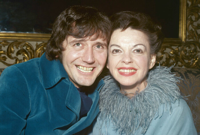 Джуди Гарленд и Микки Динс на вечеринке после их свадьбы, март 1969 года. \ Фото: factinate.com.