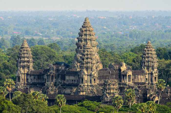 Ангкор-Ват, крупнейший религиозный памятник в мире и символ Кхмерской империи. \ Фото: nytimes.com.