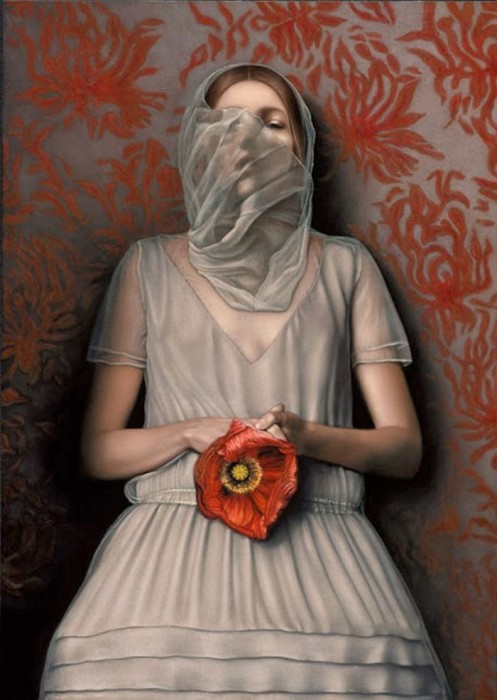 Девушка с маковым цветком. Автор: Лариса Морейс.