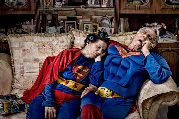 Супермэн и Супервуман - Тереза и Галиб, Ливан. Автор фото: Martin Beck.