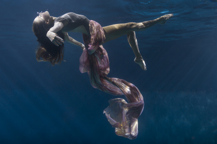Майя Алмейда (Maya Almeida). Клеопатра, Серия подводный танец, цифровая фотография, 2013 год.