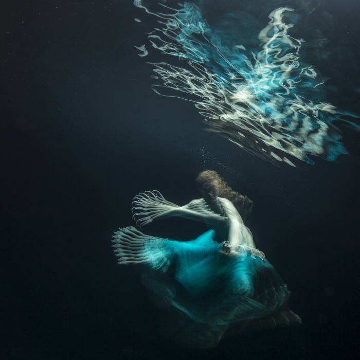 Майя Алмейда (Maya Almeida). Лягушка, Серия подводный танец, цифровая фотография, 2013 год.