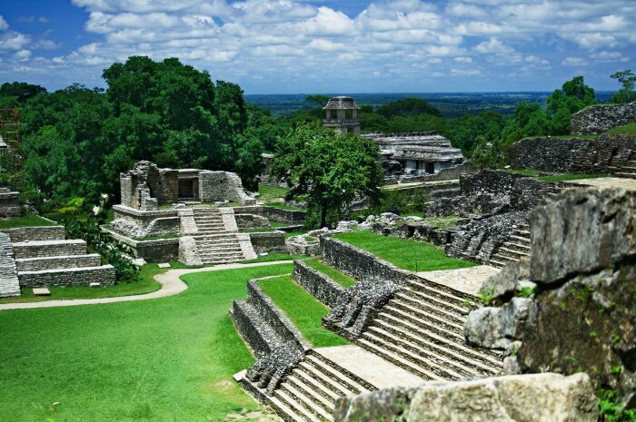 Образец классической мезоамериканской архитектуры. \ Фото: en.wikipedia.org.