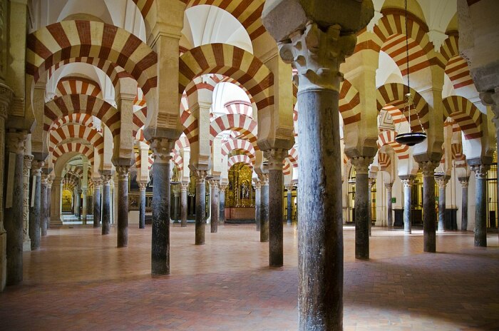 Большая мечеть Кордовы, Испания, VIII век. \ Фото: en.wikipedia.org.