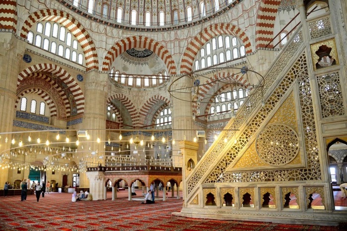 Внутренний вид мечети Селимие, Стамбул, Герхард Хубер, 2013 год. \ Фото: twitter.com.