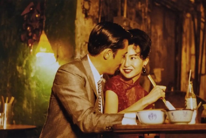 Кадр из фильма Вонга Карвая «Любовное настроение», 2000 год. \ Фото: pinterest.com.