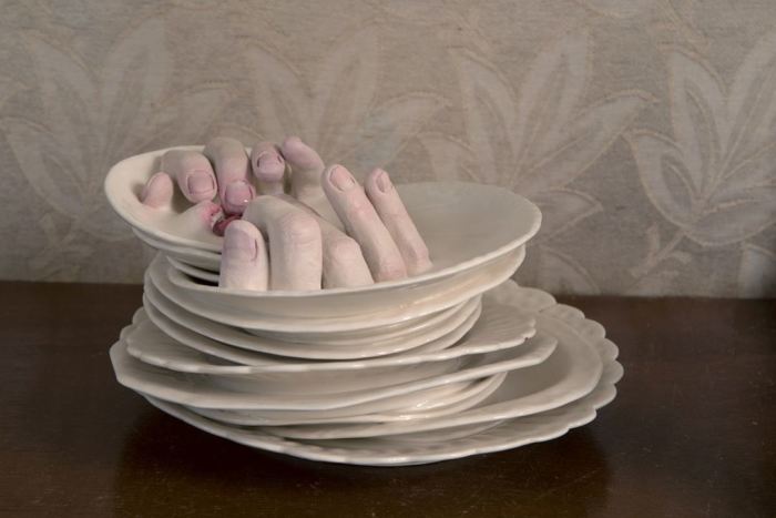 Живые тарелки. Автор: Ronit Baranga.