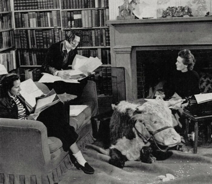 Сальвадор Дали, Гала и Каресс Кросби, 1941 год.