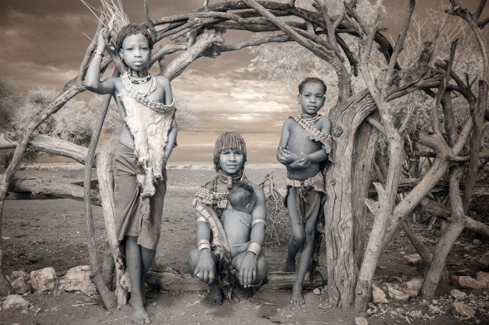Племенные жители Эфиопии.  Автор фото: Терри Голд (Terri Gold).