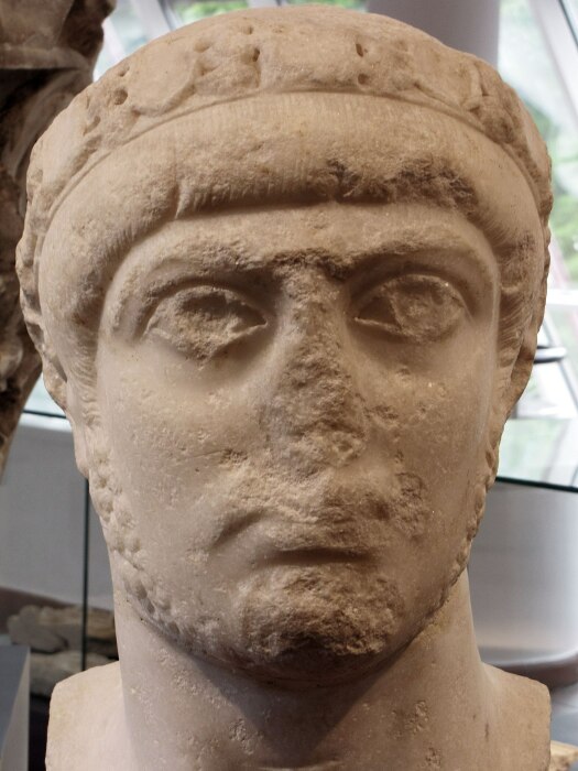Император Грациан. \ Фото: af.wikipedia.org.