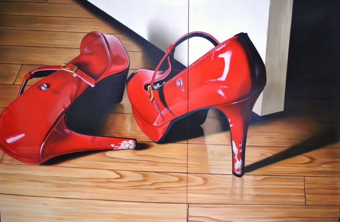 Красные туфли. Автор: Tomona Matsukawa.