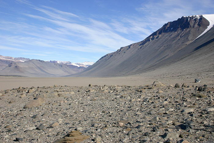 В Антарктиде есть места, где за 2 миллиона лет не было ни дождя, ни снега.